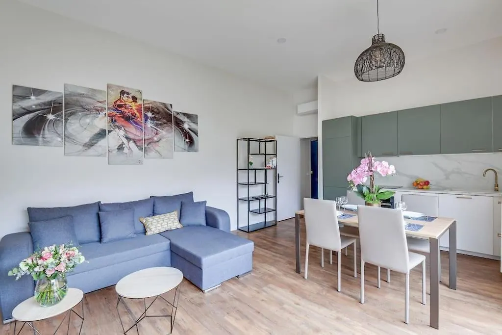 Brp Cannes Center, Eight-Bedroom Luxury Apartments