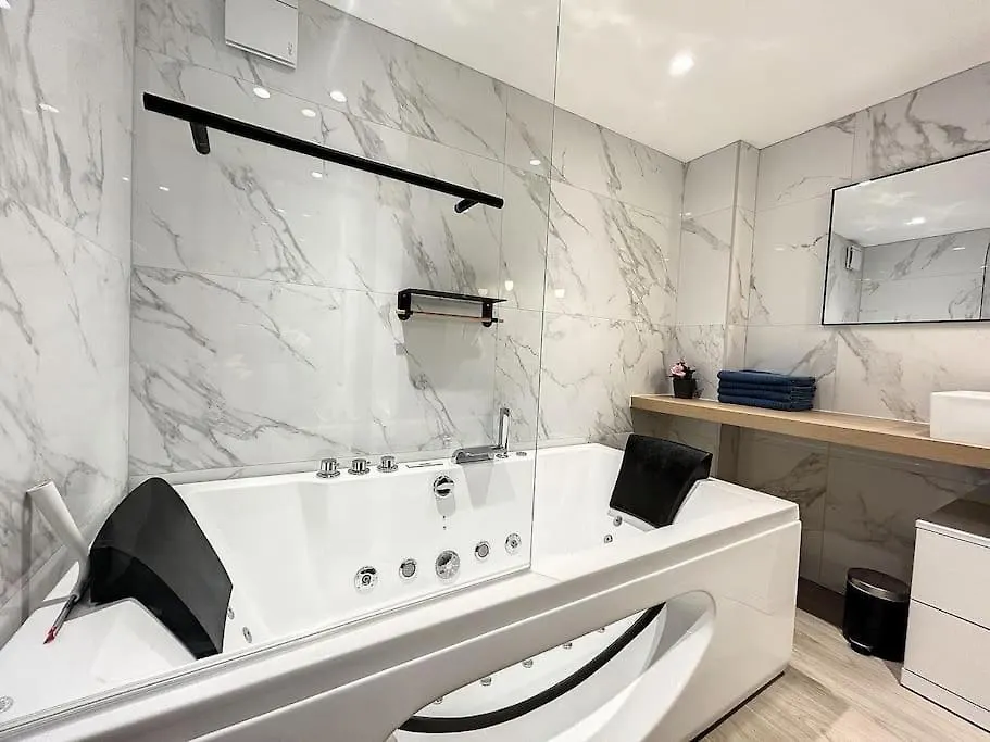 Vakantiehuis Brp Cannes Center, Eight-Bedroom Luxury Apartments