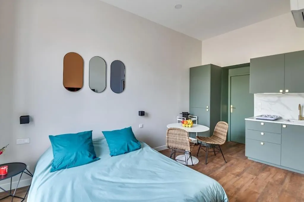 Brp Cannes Center, Eight-Bedroom Luxury Apartments 0*,  France