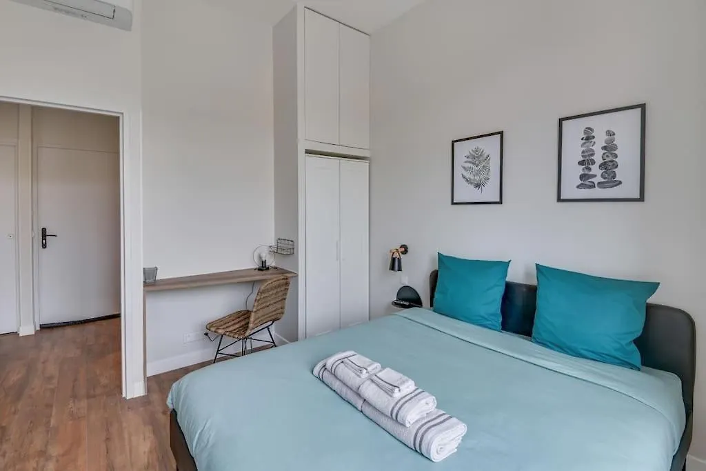 Brp Cannes Center, Eight-Bedroom Luxury Apartments 0*,