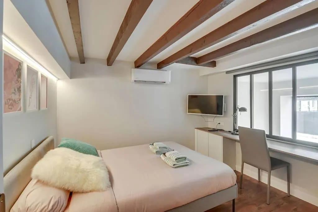 Brp Cannes Center, Eight-Bedroom Luxury Apartments 0*,  France