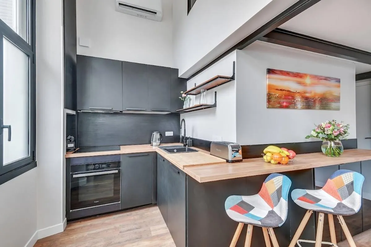 Brp Cannes Center, Eight-Bedroom Luxury Apartments 0*,  France